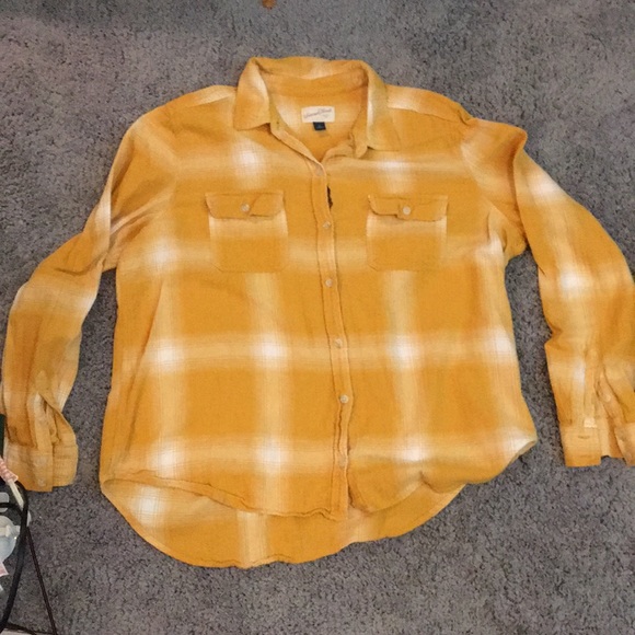 Yellow flannel - Picture 3 of 3